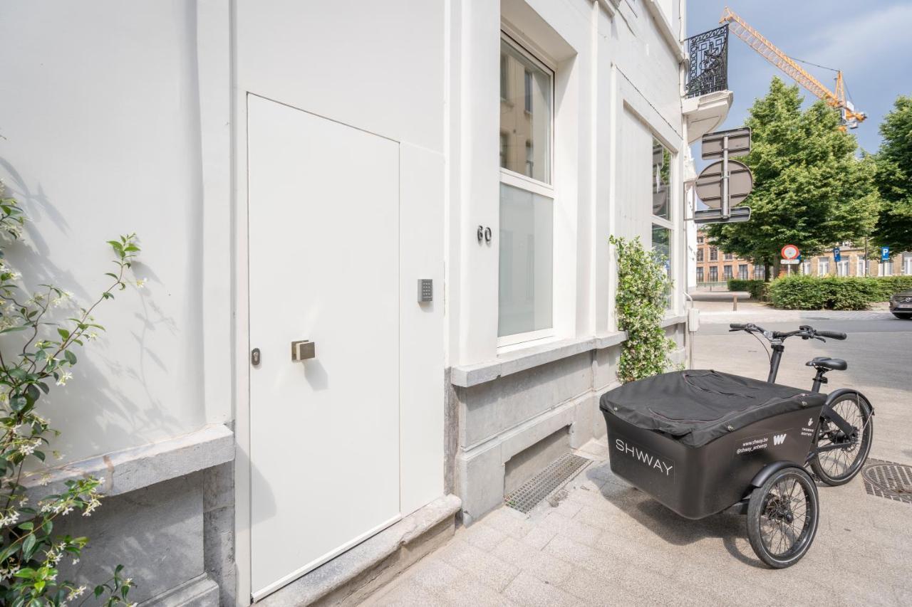 Shway - The Suit Antwerp Exterior photo